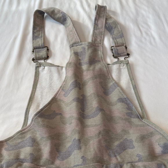 VENUS Camouflage Patterned Overalls - Picture 6 of 6